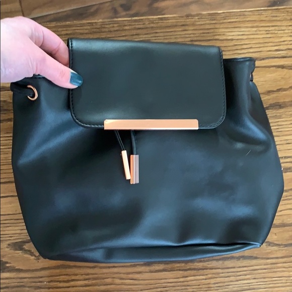 Black pleather backpack with rose gold accents - Picture 1 of 8